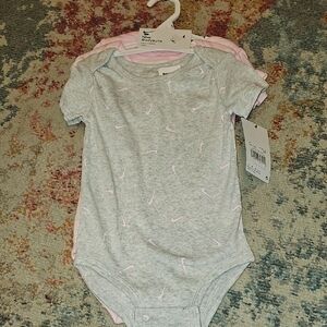 Nike Kids Gray and Pink Body Suit Set